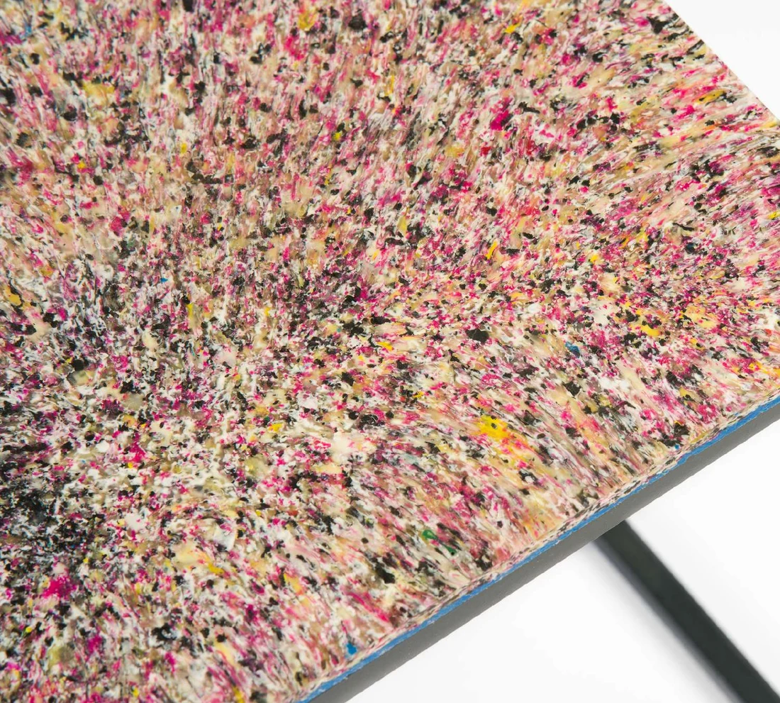 Panel de plástico reciclado moteado de colores